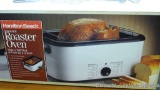 Hamilton Beach roaster oven Model 527W looks to be in good used condition. Comes with original box