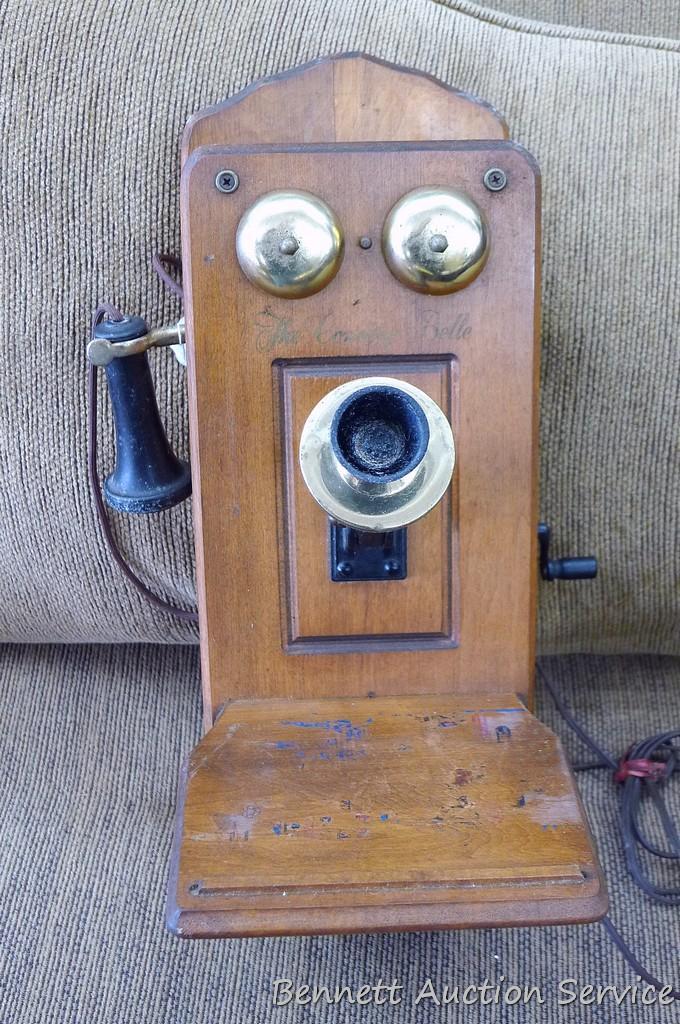 Wall hung tube Radio made to look like a crank | Proxibid
