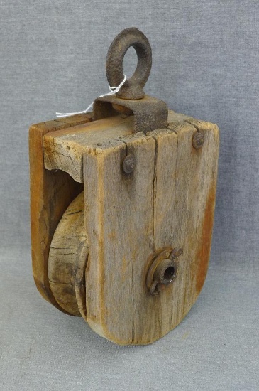 Antique Hudson wooden pulley 11" x 5-1/2" x 3-1/2".