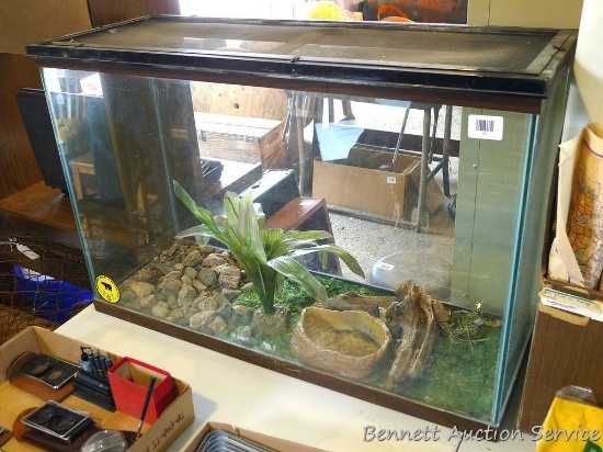 Glass tank 36" x 24" x 15". Has screen on top. Would be ideal for reptiles or other pets. Does not