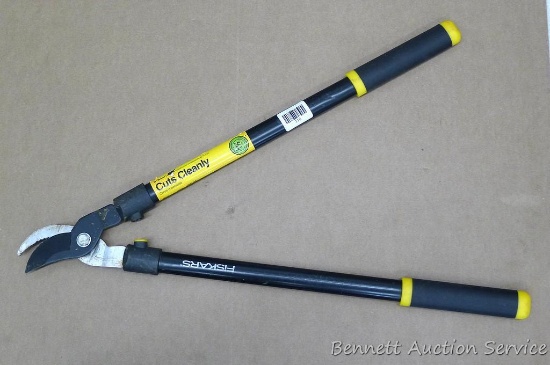 Fiskars pruning shears have fiberglass handles. Measure about 28" long.