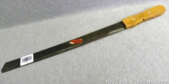 Mecord pruning knife was made in Austria and is about 24" long. Tip has been broken off, still