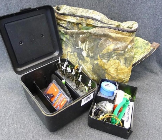 Camo Advantage Timber cloth case for compound bow; Carry case 7" x 7" x 5" assortment of used broad
