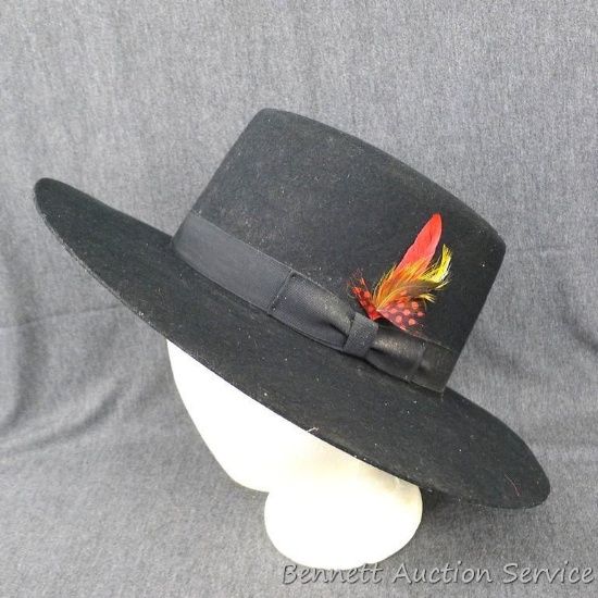 Spanish 100% wool felt hat, size large.