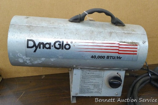 Dyna-Glo 40,000 BTU portable propane heater is about 18" x 13" x 8".