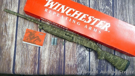 Winchester SXP SuperX 12 gauge pump shotgun with 3" chamber, 28" barrel, screw in chokes, high vis