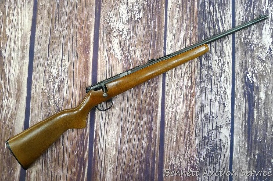 Savage Mark I youth bolt action .22 rifle. 19" barrel has a shiny bore with good rifling. Receiver