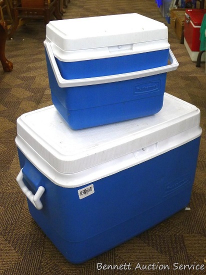 Rubbermaid cooler is about 21" x 14" x 16"; smaller 10 quart lunchbox cooler and 2 ice packs