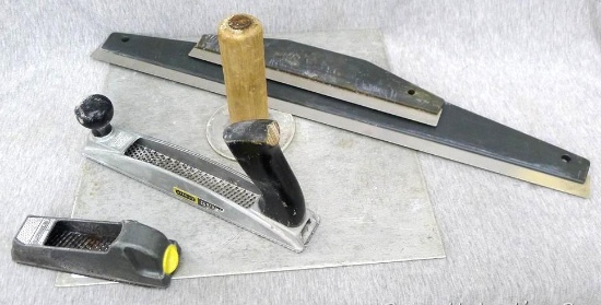 Mudding tools; includes spreaders, mud table, and Stanley rasps; longest spreader is 23".