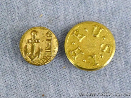 U.S. Coast Guard Light House Establishment / Service uniform button is one inch in diameter with a