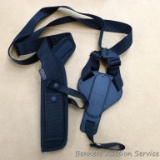 Uncle Mike's right handed vertical shoulder holster, size 5 (fits 4-1/2