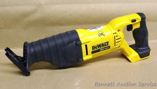 DeWalt Variable Speed 20v Reciprocating Saw DCS381. Works but no battery.