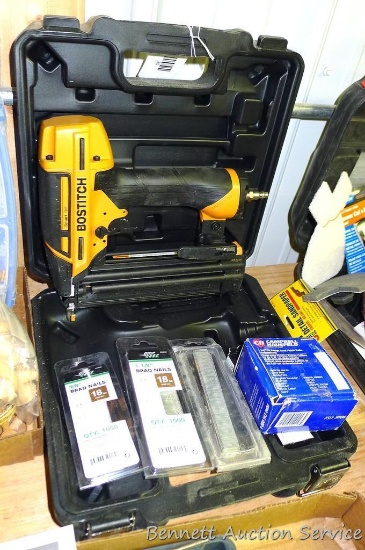 Bostitch Smart Point 18 ga Brad Nailer Kit BTFP12233. Comes with extra brads and carry case.