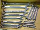 Set of Craftsman combination metric wrenches from 7 MM to 22 MM. Hardly used, in nice shape.