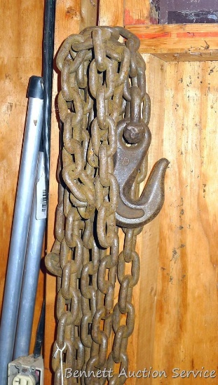 3/8" by 22' with one grab hook.