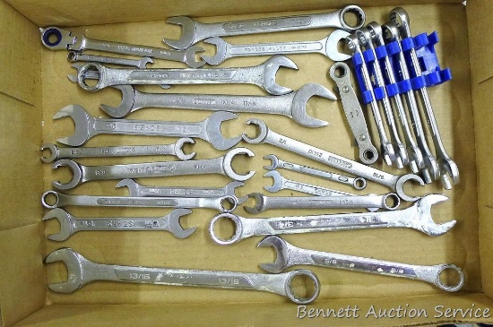 Variety of SAE and metric combination, open end and ratcheting wrenches. Largest is 13/16".
