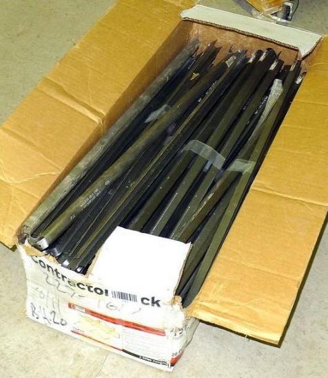 Partial box of Contractor truss spacers TSX24.