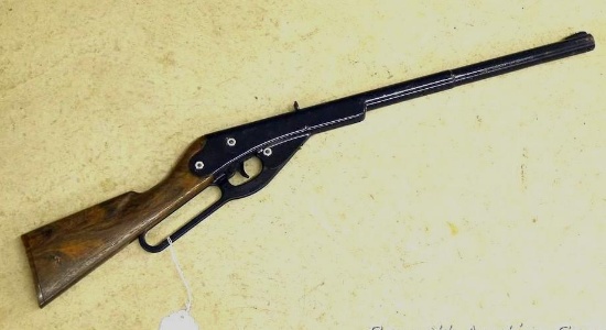 Daisy BB rifle is model 105-B.  Measures about 30" long.