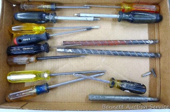 Assortment of screwdrivers incl Craftsman, Phillips, Stanley square tip, more.