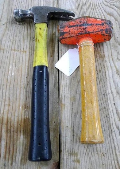 Vaughan 16 oz fiberglass handle claw hammer, mini sledge hammer is 4-1/2" x 10"