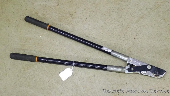 Power Lever lopper trimmer is 30" long.