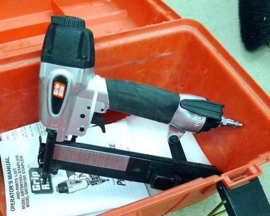 Grip Rite stapler model GRTSN150a. Comes with operator's manual, tool lubricant and plastic tool