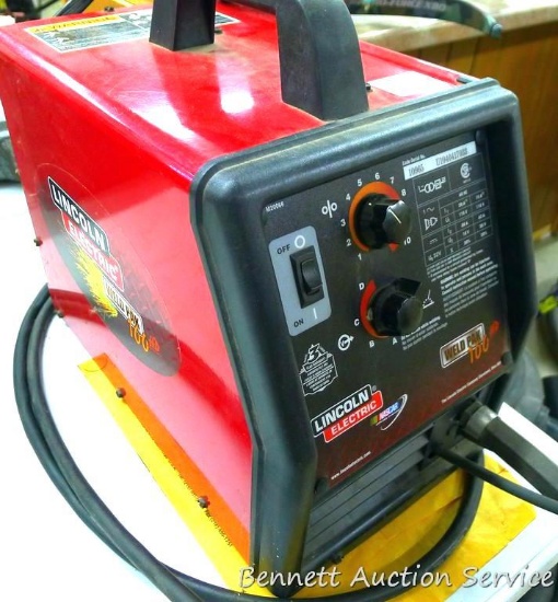 Lincoln electric weld pak wire feed welder model M20066 is 9-1/2" x 16" x 14".