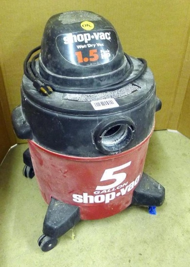 Shop-Vac 1.5 HP wet/dry vacuum. Runs. No hoses or attachments were found. Runs.