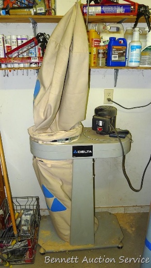 Delta dust collection system, model 50-775, runs and moves air. Comes with 2 remotes, collection