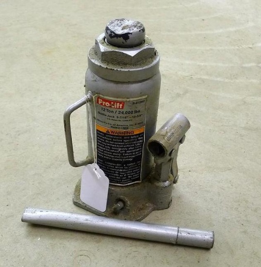 Pro Lift 12 ton bottle jack, raises and lowers, top screws up, incl handle.