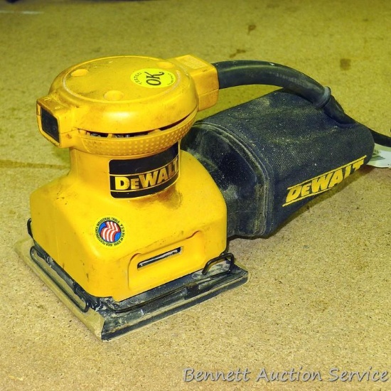 DeWalt palm grip sander DW411. Cord is cracked. Runs.