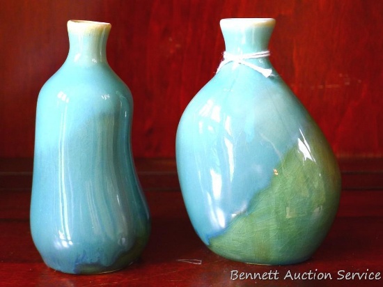 Pottery bud vases are pretty and in good shape. Each stands 4-1/2" high.