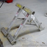 2 Werner aluminum ladder jacks, model 10-20-01, 20