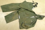 Stearns rain gear includes jacket and pants size XXL.
