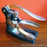 Ogg wine or champagne opener with foil cutter.