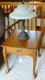 Solid wood end table with 22