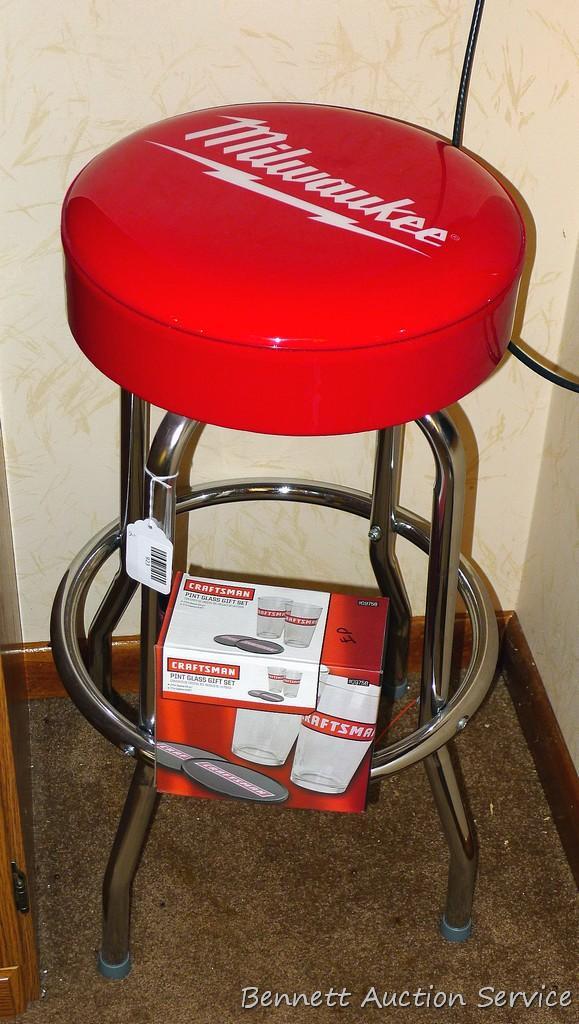 ①ミルウォーキー スツール ミルウォーキー スツール（milwaukee workbench stool）