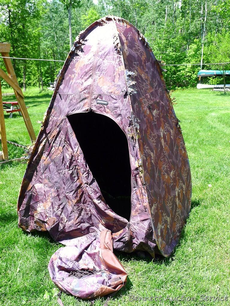 Ameristep Multi season Outhouse Pack in blind. Proxibid
