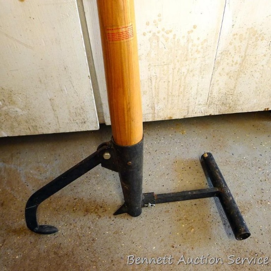 Nice cant hook with log jack is about 20" x 43" x 10" wide.