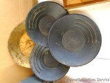 Gold pans, largest is metal 16