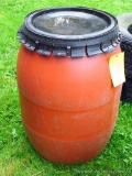 Hellas 180 liter barrel with lid is about 34