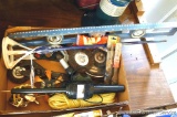 Master Mechanic 2' level, center vial has crack in glass; 24