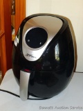 Power Air Fryer XL looks to be well cared for and in good condition, display lights.