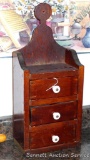 Wooden spice keeper stands 18-1/2