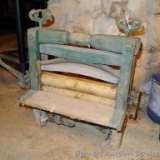 Antique hand crank wringer off of a washtub stand. Great for decoration, approx. 1-1/2' x 2'.