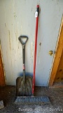 Push broom with 24