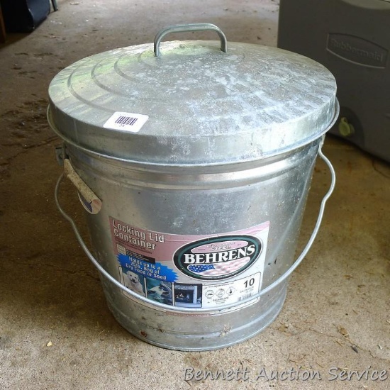 Behrens 10 gallon galvanized container with locking lid. Hold up to 25 lbs. of dog food or bird