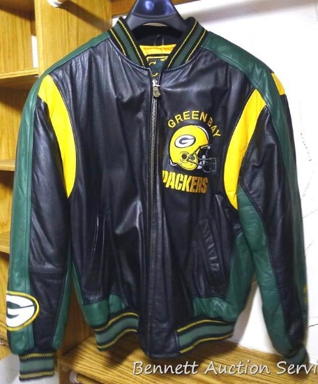 Leather Green Bay Packer lined jacket is size L. in like new condition.