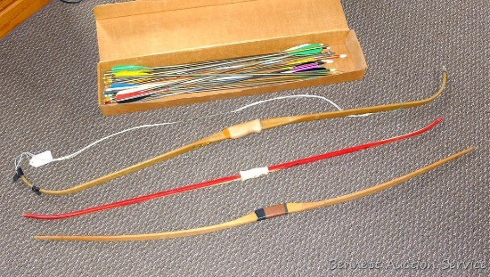 Paul Bunyan Model 100 fiberglass recurve bow, LH 55 lb. measures 57" unstrung. Wooden long bow