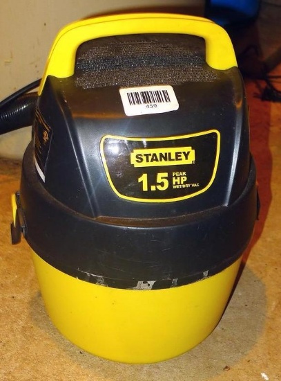 Cute little Stanley wet/dry vac looks to be about a one gallon unit. Comes with attachments as